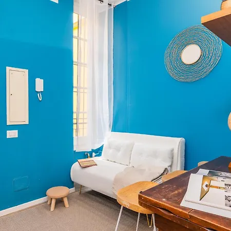 Elegant And Stylish Design In Brera Near The Metro アパート