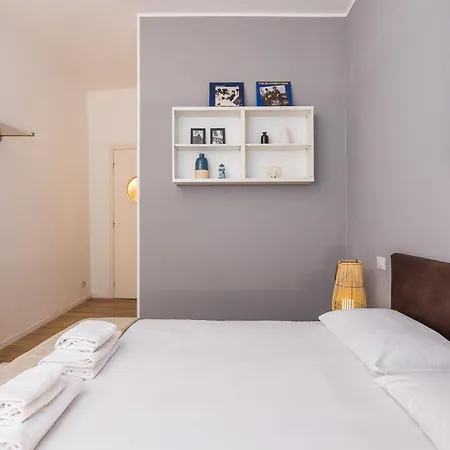 Elegant And Stylish Design In Brera Near The Metro Διαμέρισμα Μιλάνο