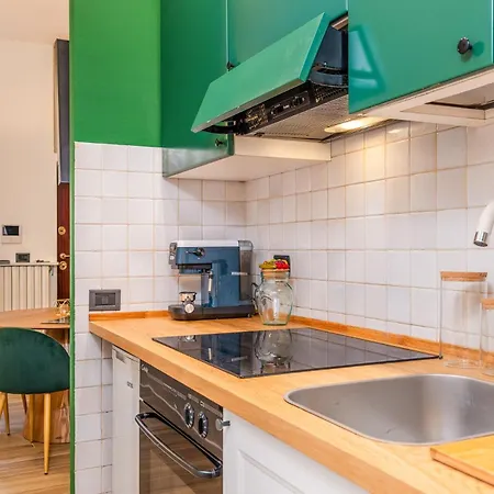 Elegant And Stylish Design In Brera Near The Metro Milan