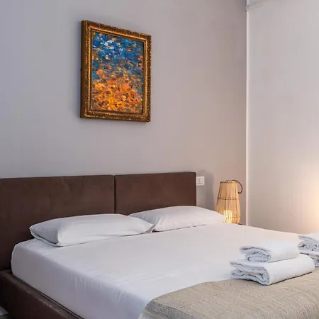 Elegant And Stylish Design In Brera Near The Metro Μιλάνο