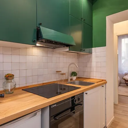 Elegant And Stylish Design In Brera Near The Metro Apartment